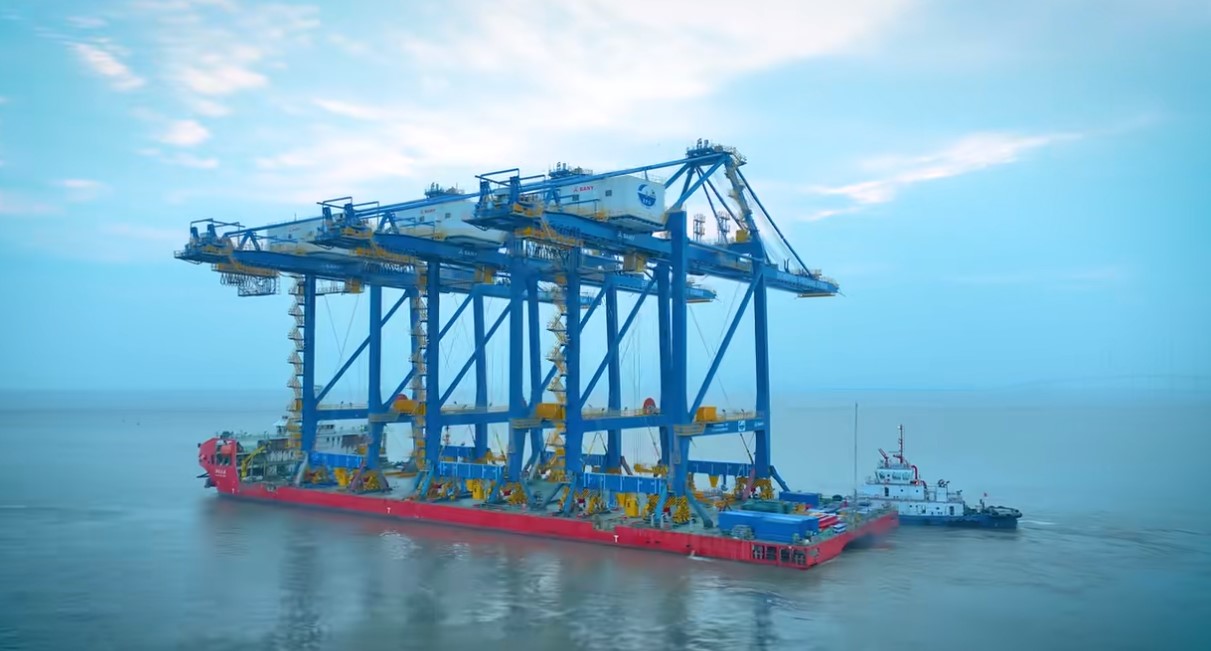 Catamaran Deck Carrier International